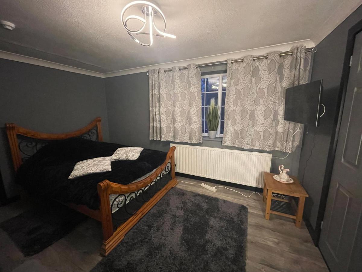 Da Vinci Guest House & Guest Parking, A Real Gem Crawley  Dış mekan fotoğraf