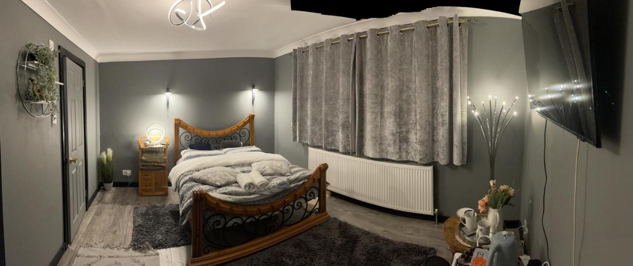 Da Vinci Guest House & Guest Parking, A Real Gem Crawley  Dış mekan fotoğraf