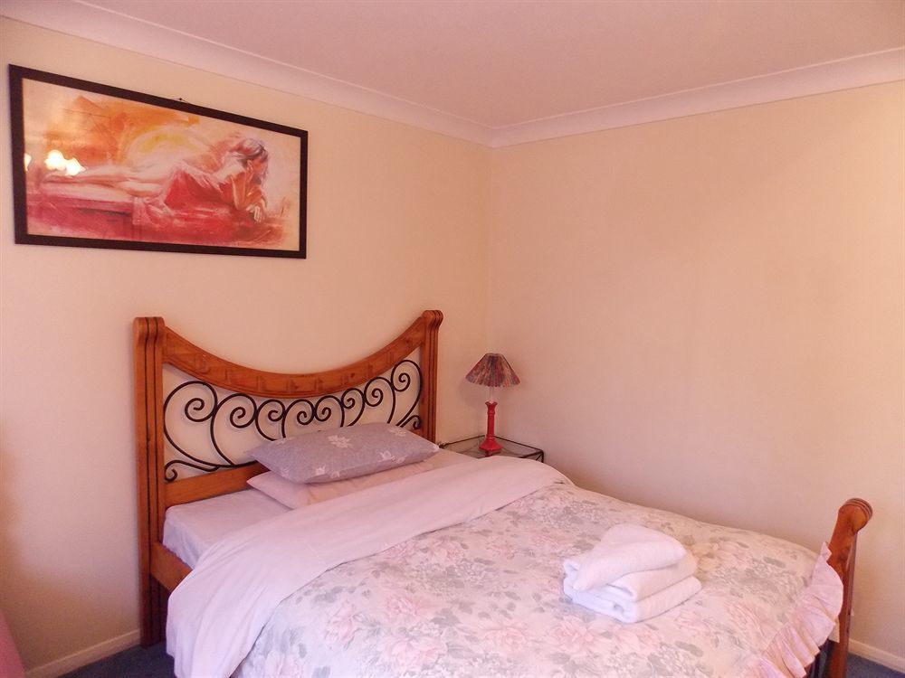 Da Vinci Guest House & Guest Parking, A Real Gem Crawley  Dış mekan fotoğraf