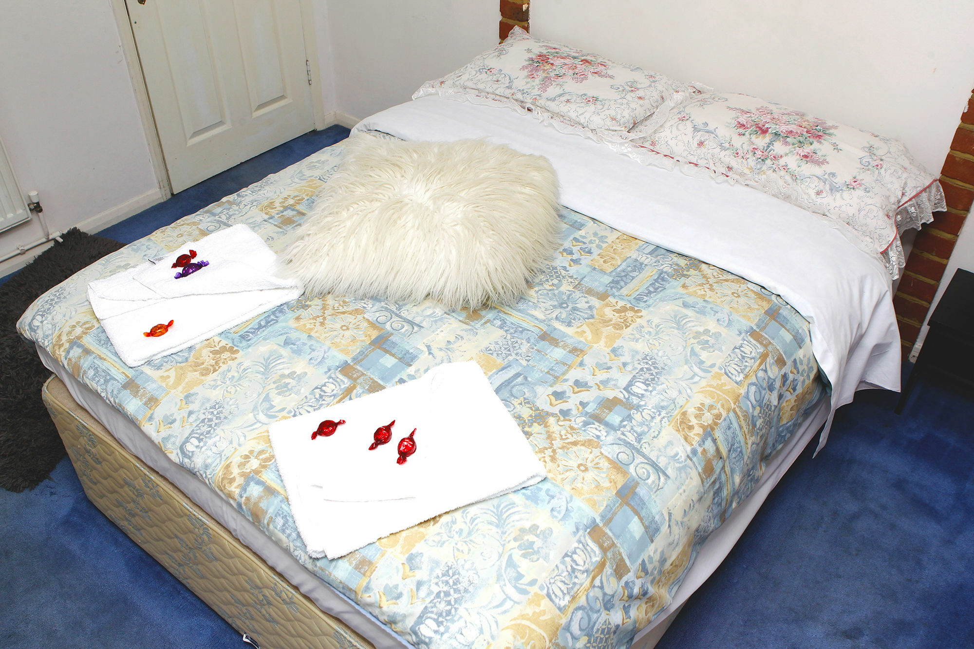 Da Vinci Guest House & Guest Parking, A Real Gem Crawley  Dış mekan fotoğraf